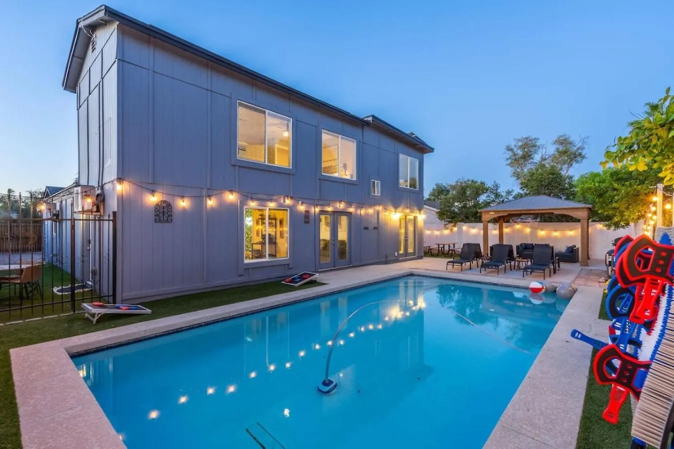 Extravagant Mainhome Heatedpool Sharedbackyard Phoenix Lejlighed