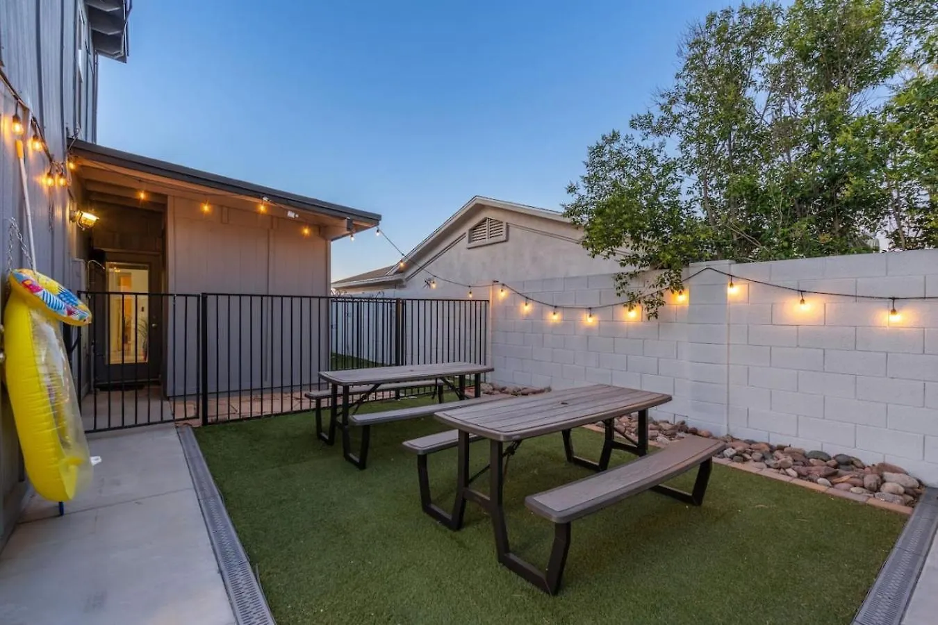 Extravagant Mainhome Heatedpool Sharedbackyard Phoenix USA