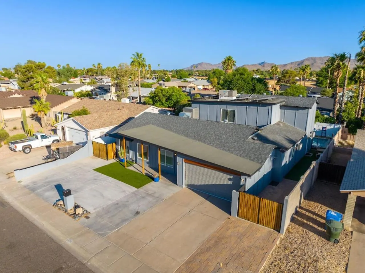 Extravagant Mainhome Heatedpool Sharedbackyard Phoenix